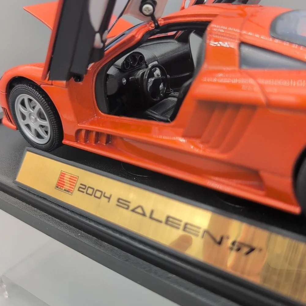 MotorMax Saleen S7‎ 1:18 Diecast Car Model 2004